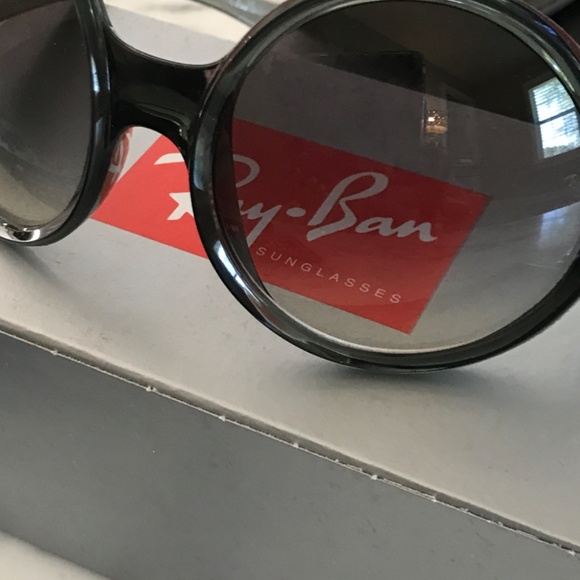 Rayban RB4345 Round Fashion Sunglasses - Picture 4 of 7